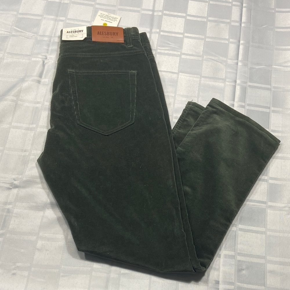 NWT  Alesbury Men's Dark Green Corduroy Straight Leg Pants